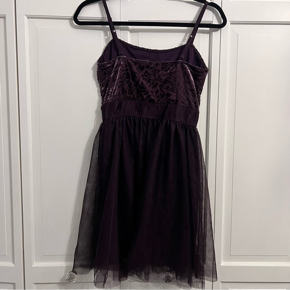 Plum velvet & tulle dress - Picture 4 of 5